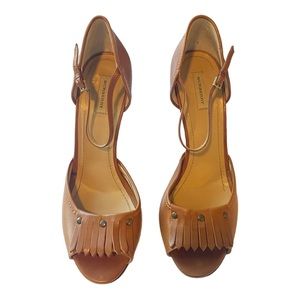 Burberry Kiltie Fringe Heel Ankle Strap Peep Toe Tan/Camel Leather Preppy Sz 40